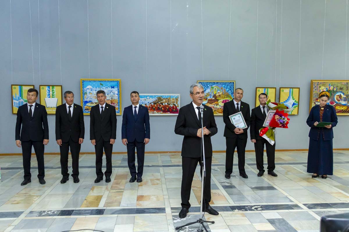 Works of two Turkmen artists at one exhibition